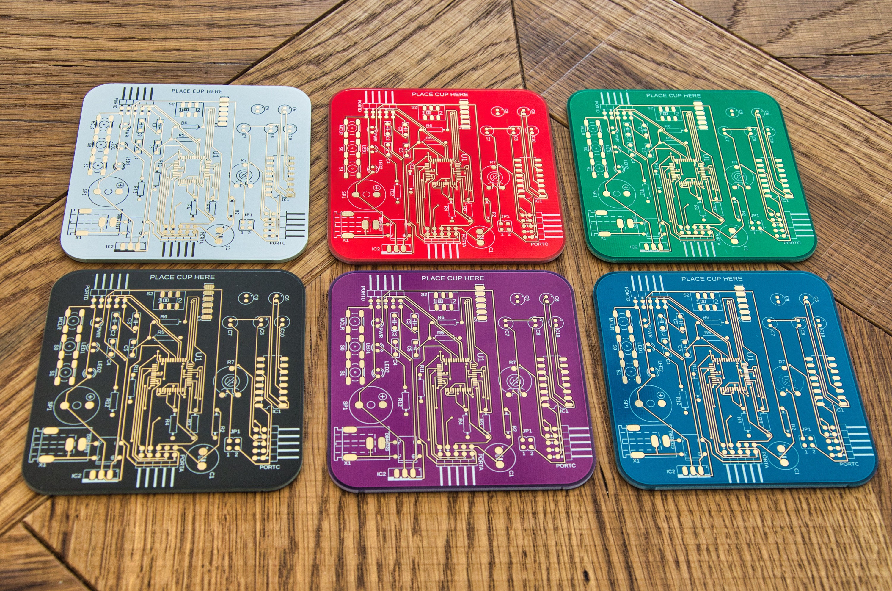 Ensemble de 2 Sous-Verres Dans La Conception Pcb Contacts Dorés Pour Lunettes Tasses Cadeau d'ordina