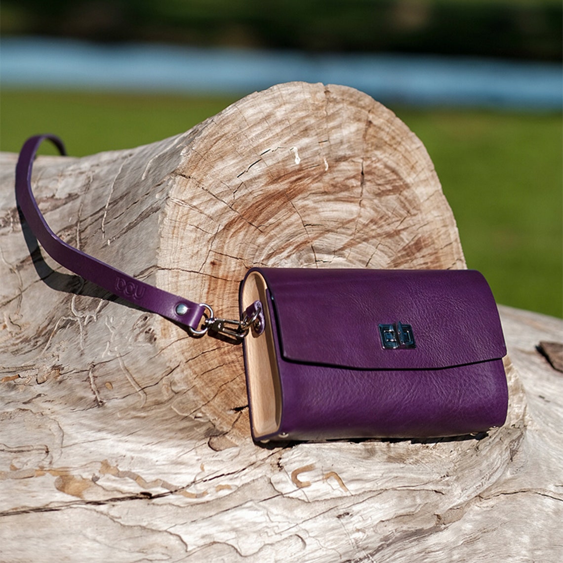 Ecofriendly handbag made of wood and vegetabletanned Etsy