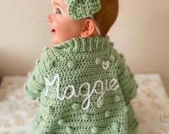 Cárdigan personalizado con el nombre del bebé, hecho a mano, regalo para recién nacido/primer cumpleaños, conjunto para la salida del hospital.