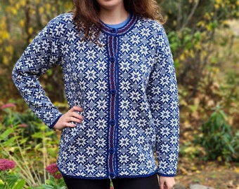 Pull nordique pour femmes, pull en laine Faire Isle, pull scandinave, pull nordique vintage, pull unique, cardigan boutonné tricoté