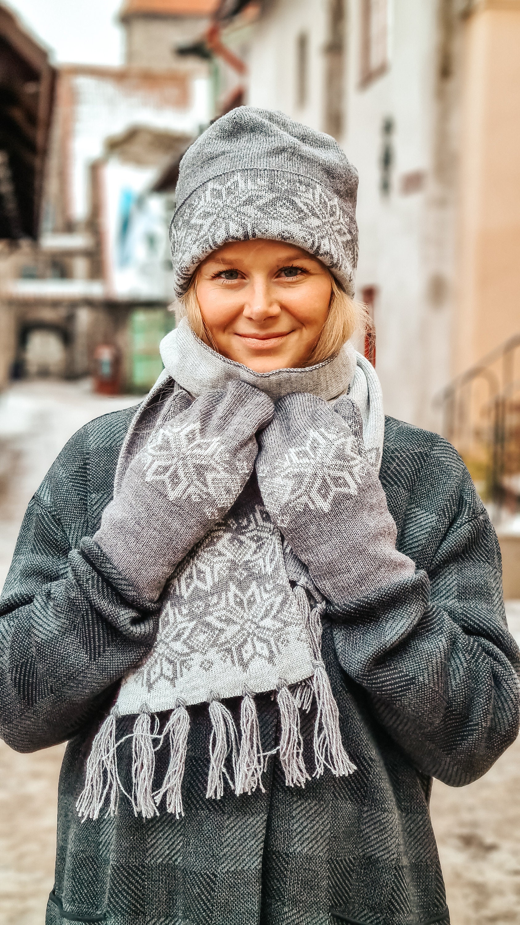 Ensemble De Chapeau, Écharpe Et Gants Tricotés Pour Femme, Chaleur D'hiver,  Bonnet À Rabats D'oreilles Doublé De Molleton, Mode en ligne