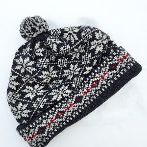 Bonnet en laine tricoté, bonnet de ski d'hiver, bonnet d'hiver tricoté à motif Fair Isle, chapeaux nordiques tricotés, accessoires tricotés, bonnet d'hiver chaud Big snowflakes