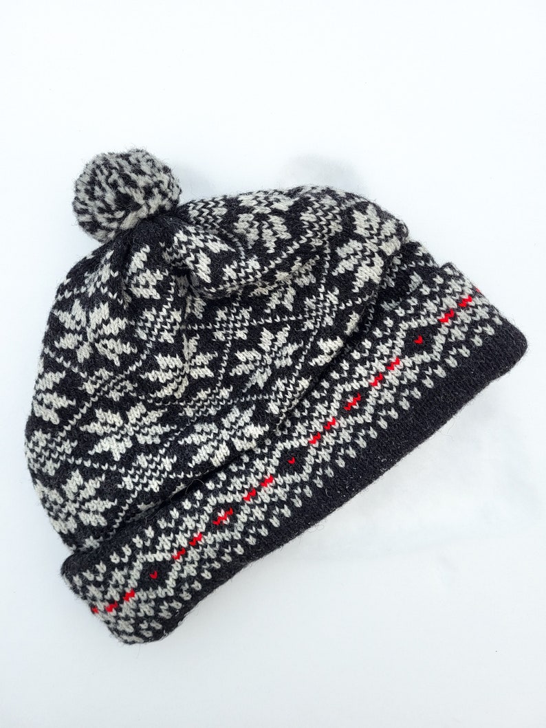 Bonnet en laine tricoté, bonnet de ski d'hiver, bonnet d'hiver tricoté à motif Fair Isle, chapeaux nordiques tricotés, accessoires tricotés, bonnet d'hiver chaud Big snowflakes