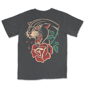 Traditional flash-style graphic tee with panther and rose design, vintage tattoo streetwear shirt with old school tattoo flash art, panther rose t-shirt