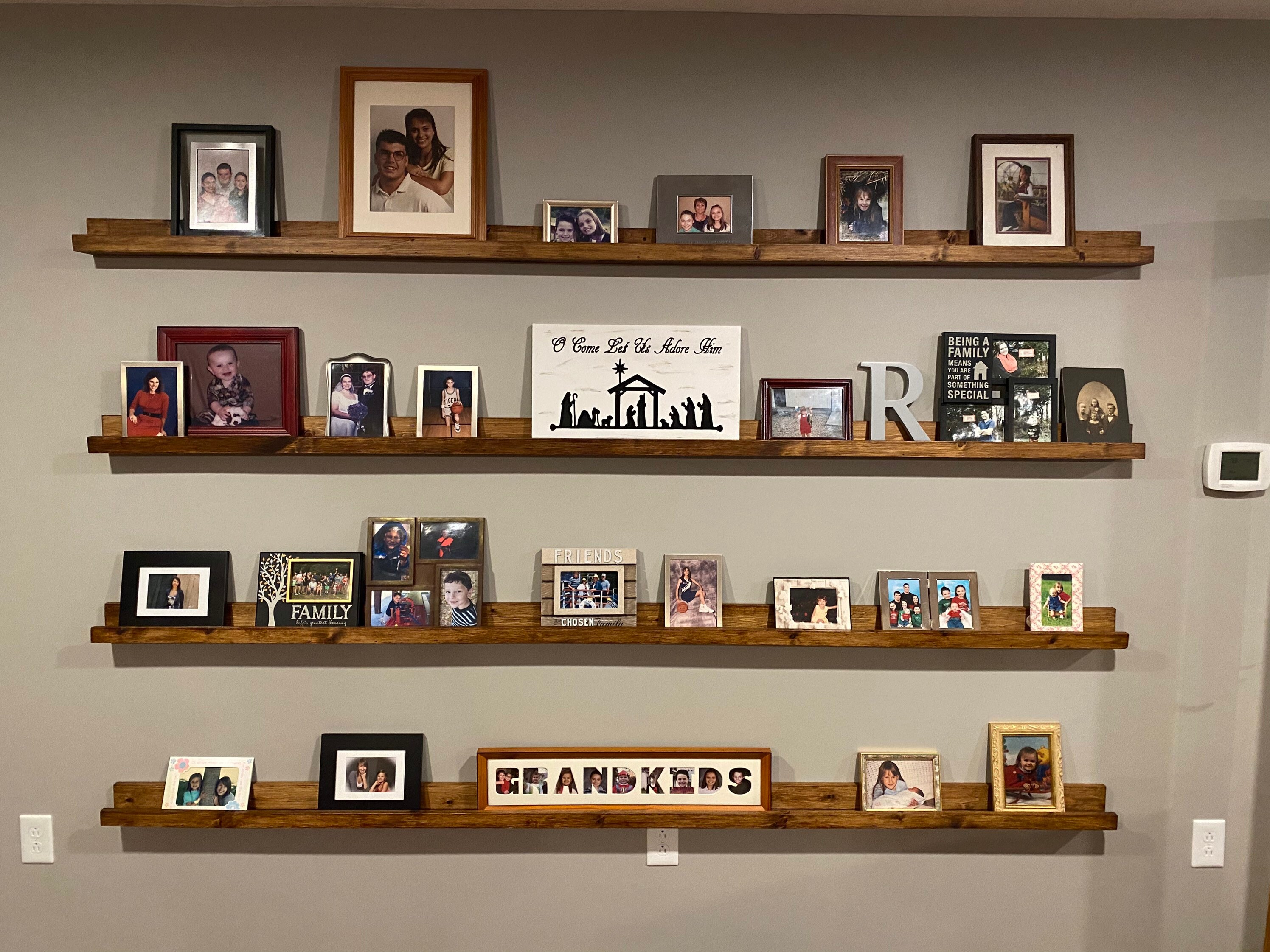 Tief schwebendes Bilderregal Holzregal Flurregal | Etsy