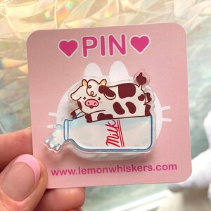 Épinglette acrylique vache laitière - épinglette Kawaii mignon ferme laitière