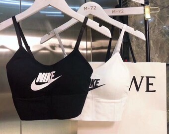 nike zip up crop top