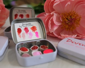 Divines La palette d'Aquarelle artisanale taille voyage coquillage couleurs roses et rouges