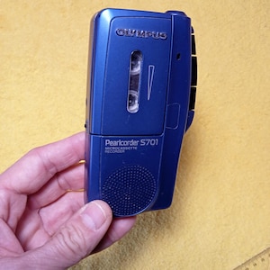 Mikrokassettenrekorder funktionierend Olympus S701, 2 Geschwindigkeiten, einfache Bedienung, Vintage-Diktiergerät, Vintage-Dekor