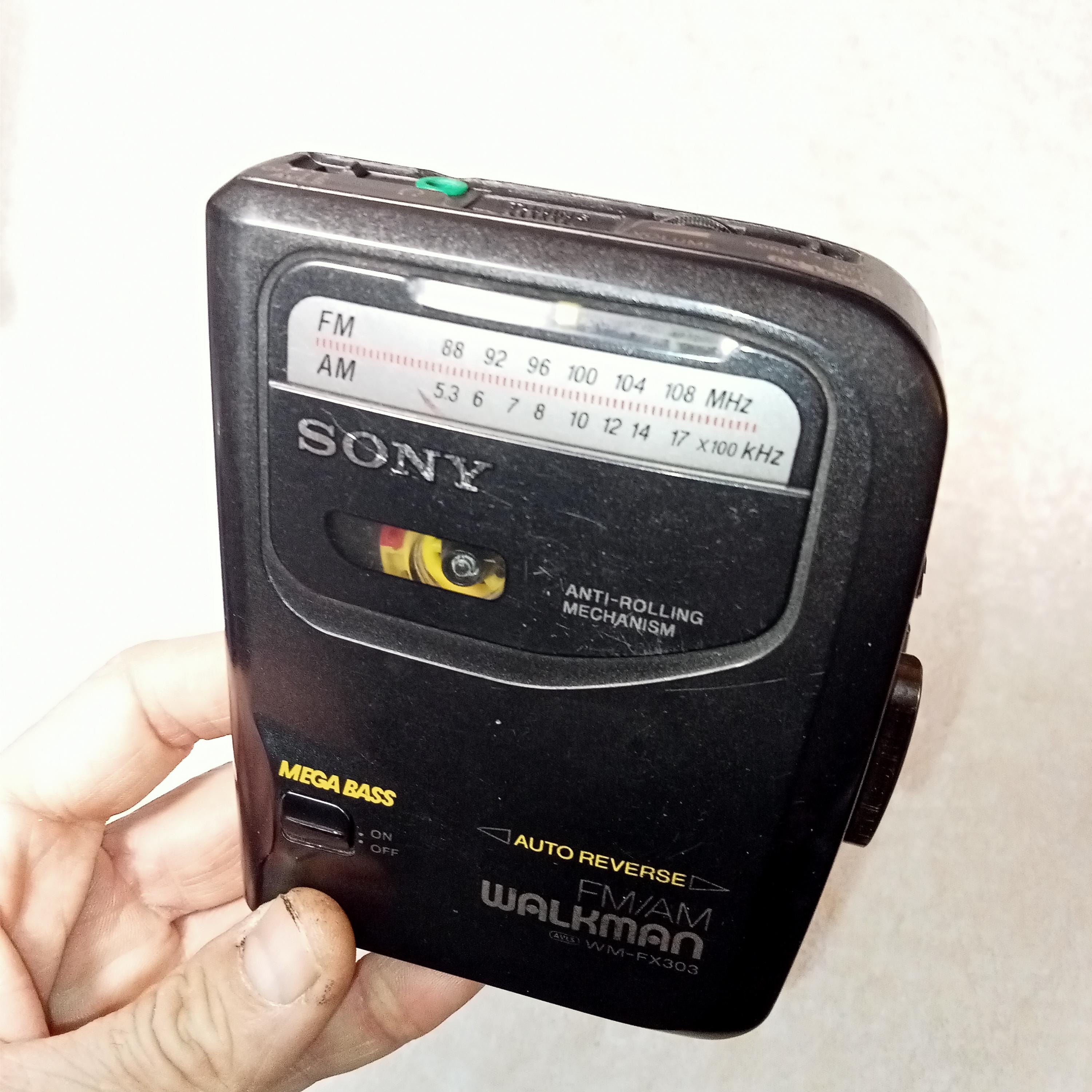 Sony Walkman WM-FX303, radio-cassette fonctionnelle, lecteur de cassettes portable, vintage, noir, lecteur Sony