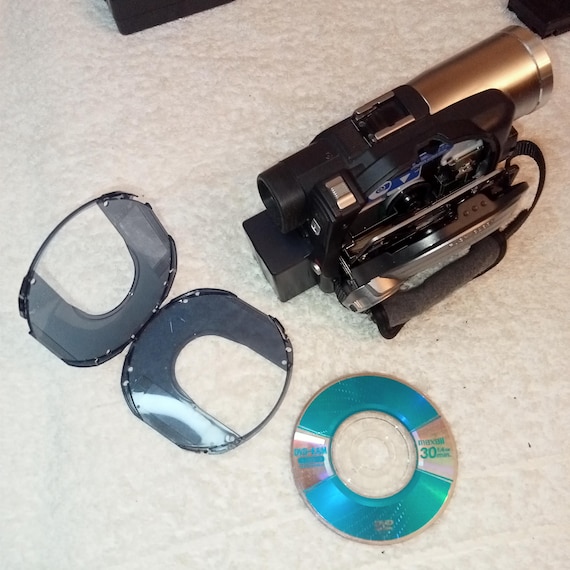 Hitachi DZ-MV580E DVD RAM Camcorder With 16X 240X Zoom,working