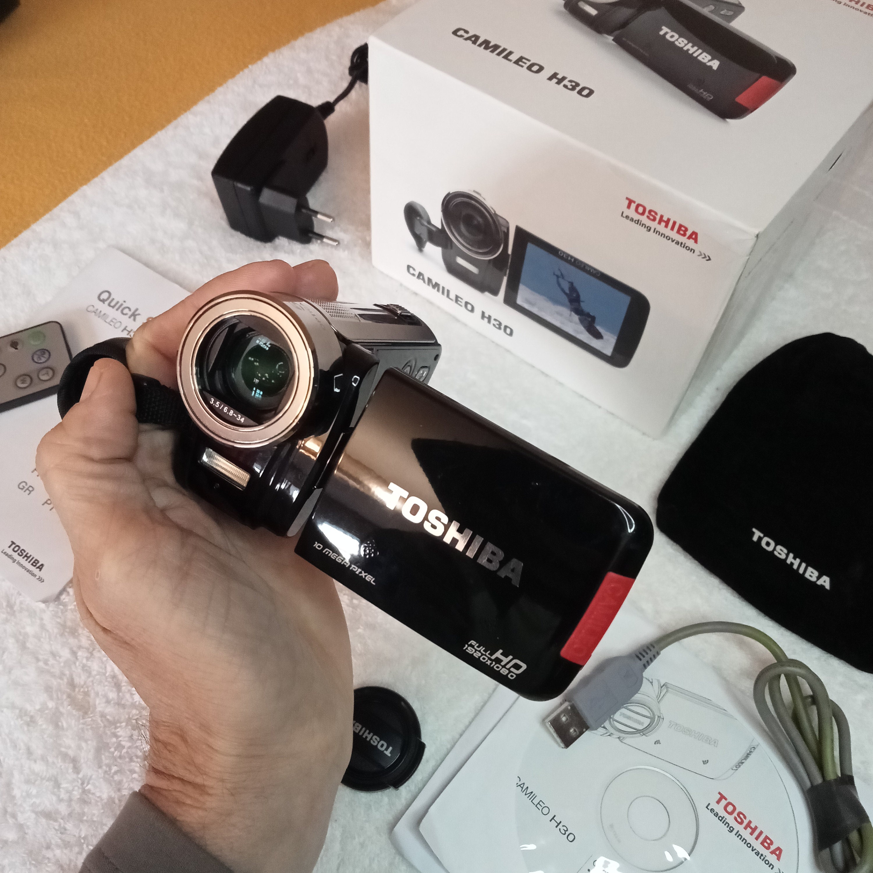 Working Video Camera Toshiba Camelio H30, Full HD, 10 MP, Digital Video