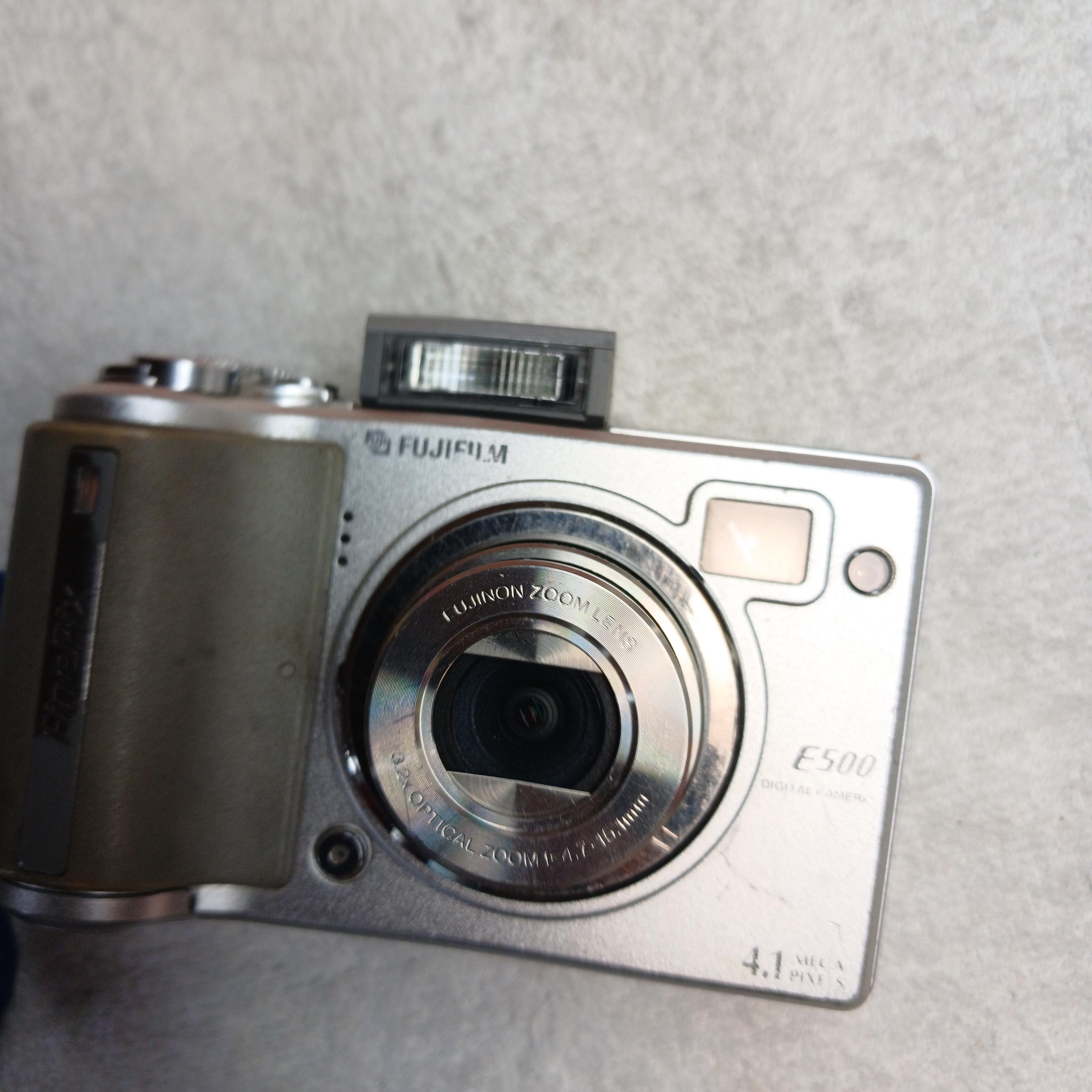 Working Vintage Fujifilm Finepix E500 Digital Camera – Y2K