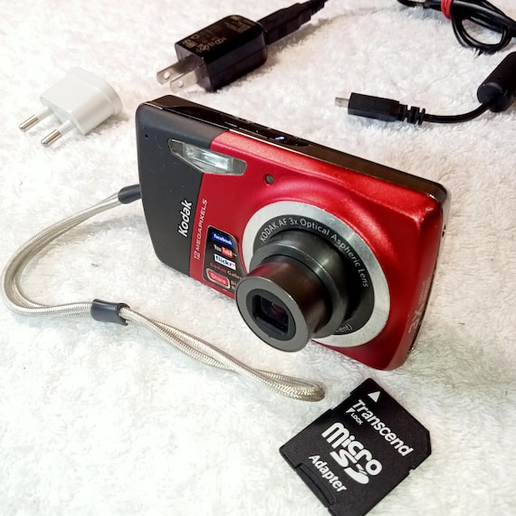 Kodak EasyShare M530 レッド Amazon.com : Kodak Easyshare M530 12 MP Digital Camera with
