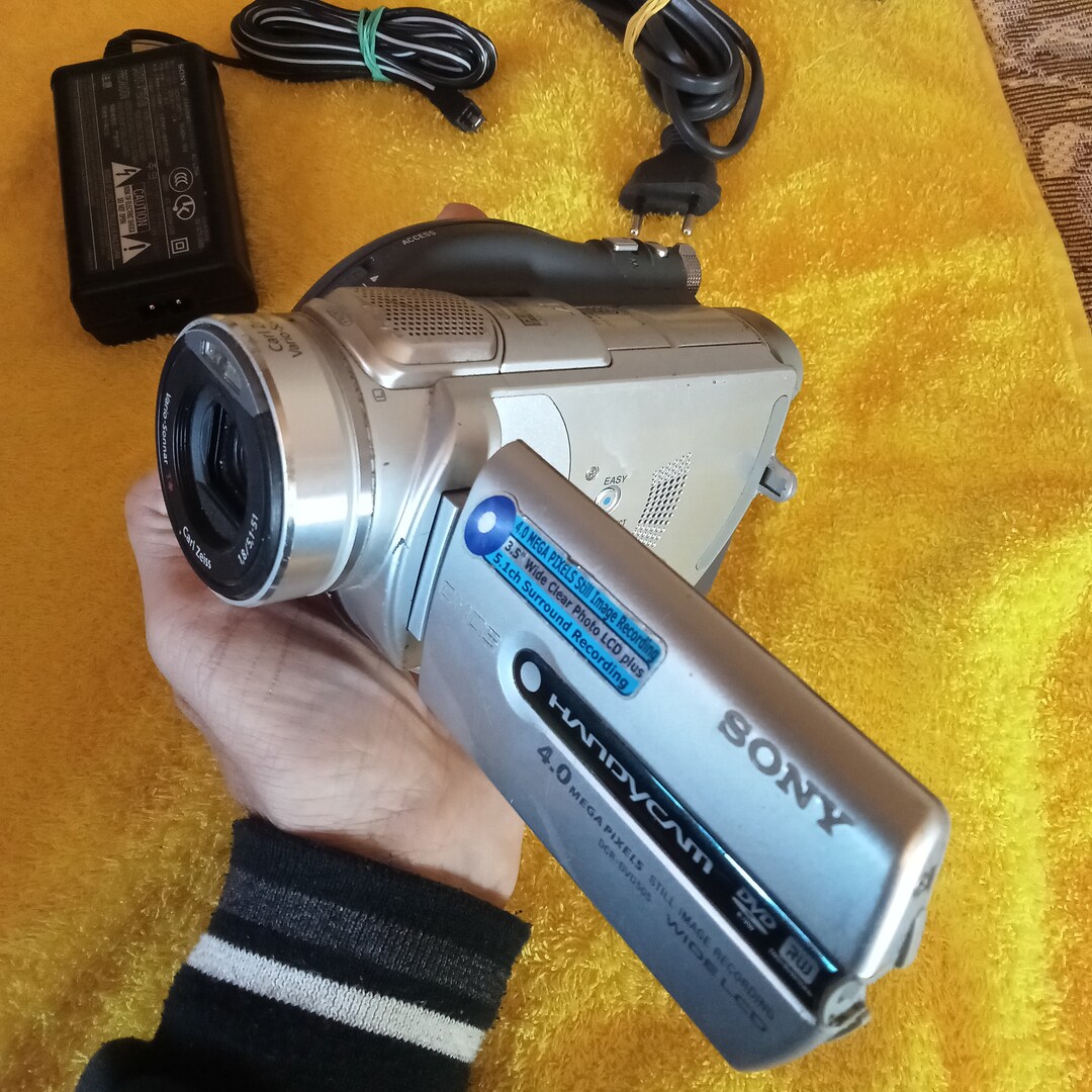 Video Camera Sony DCR-DVD505E, in Working Condition, Japan Handycam ...
