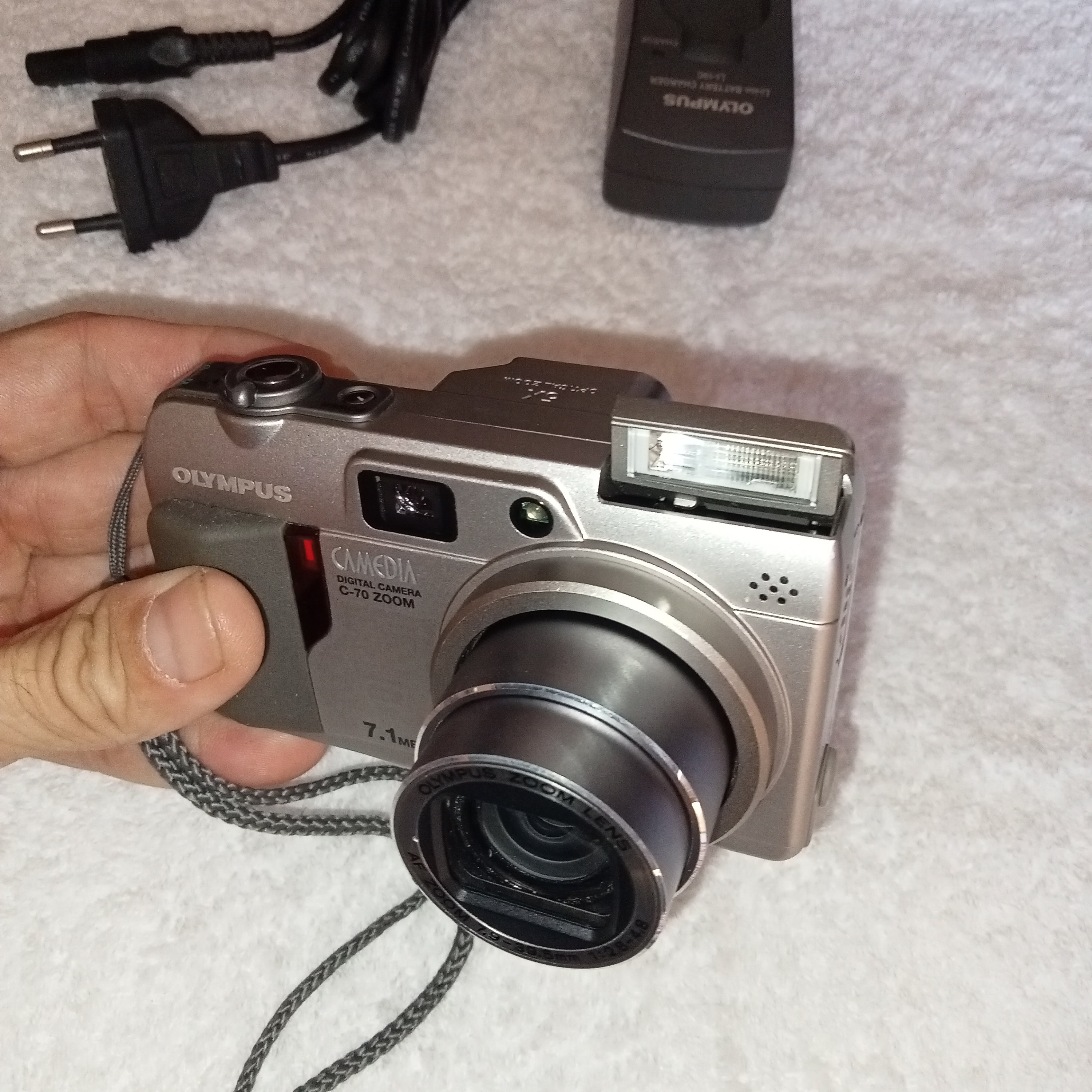 Olympus CAMEDIA C-70 Working Retro Style,5x Zoom, Compact