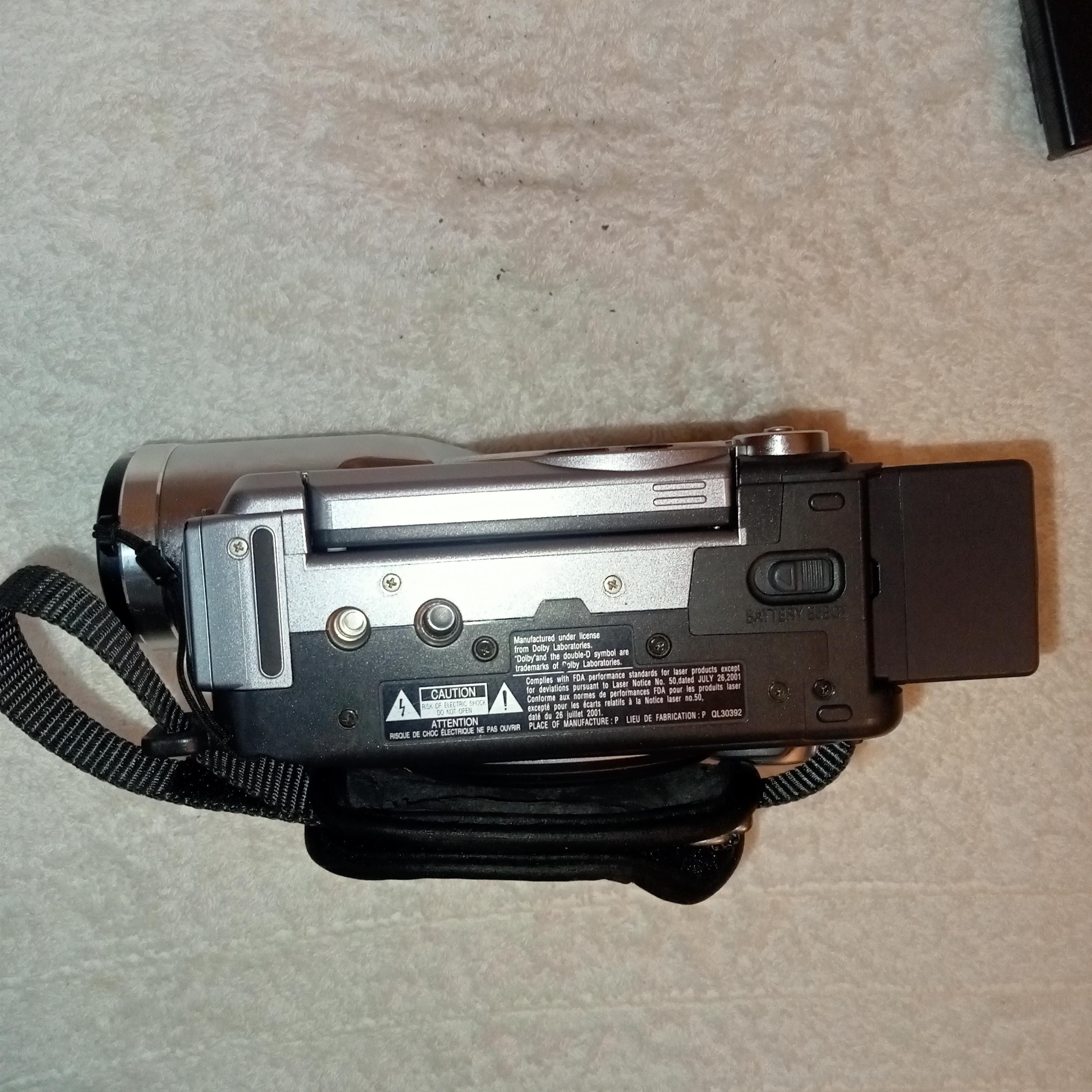 Hitachi DZ-MV580E DVD RAM Camcorder With 16X 240X Zoom,working