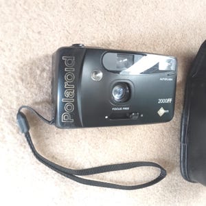 Working Film Camera Polaroid 2000FF Beginner 35mm Film Camera Point and Shoot Vintage Film Camera Auto Focus Retro Camera Collectible Gift