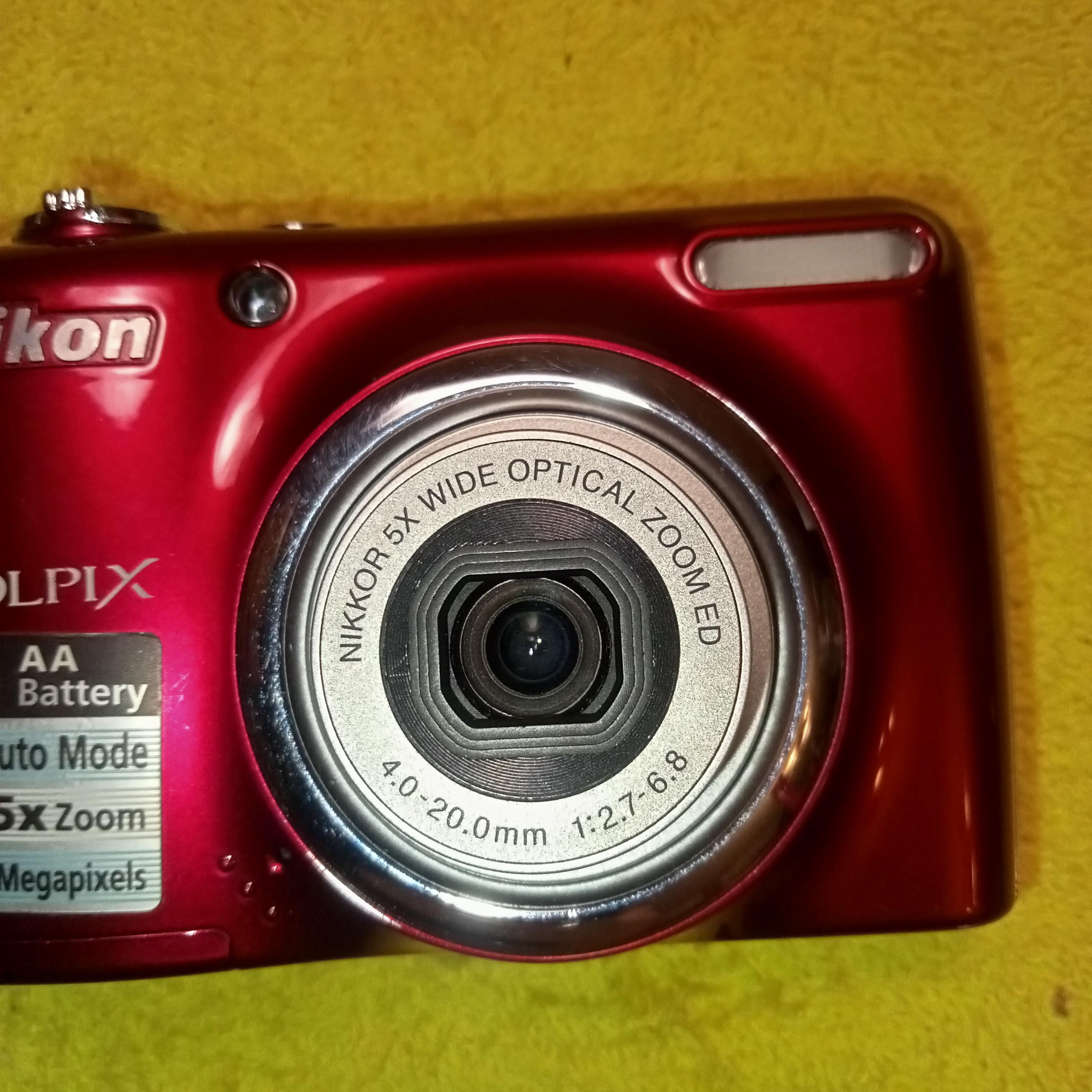 Red Working Camera Nikon Coolpix L23, 10.1 MP With 5x Optical Zoom