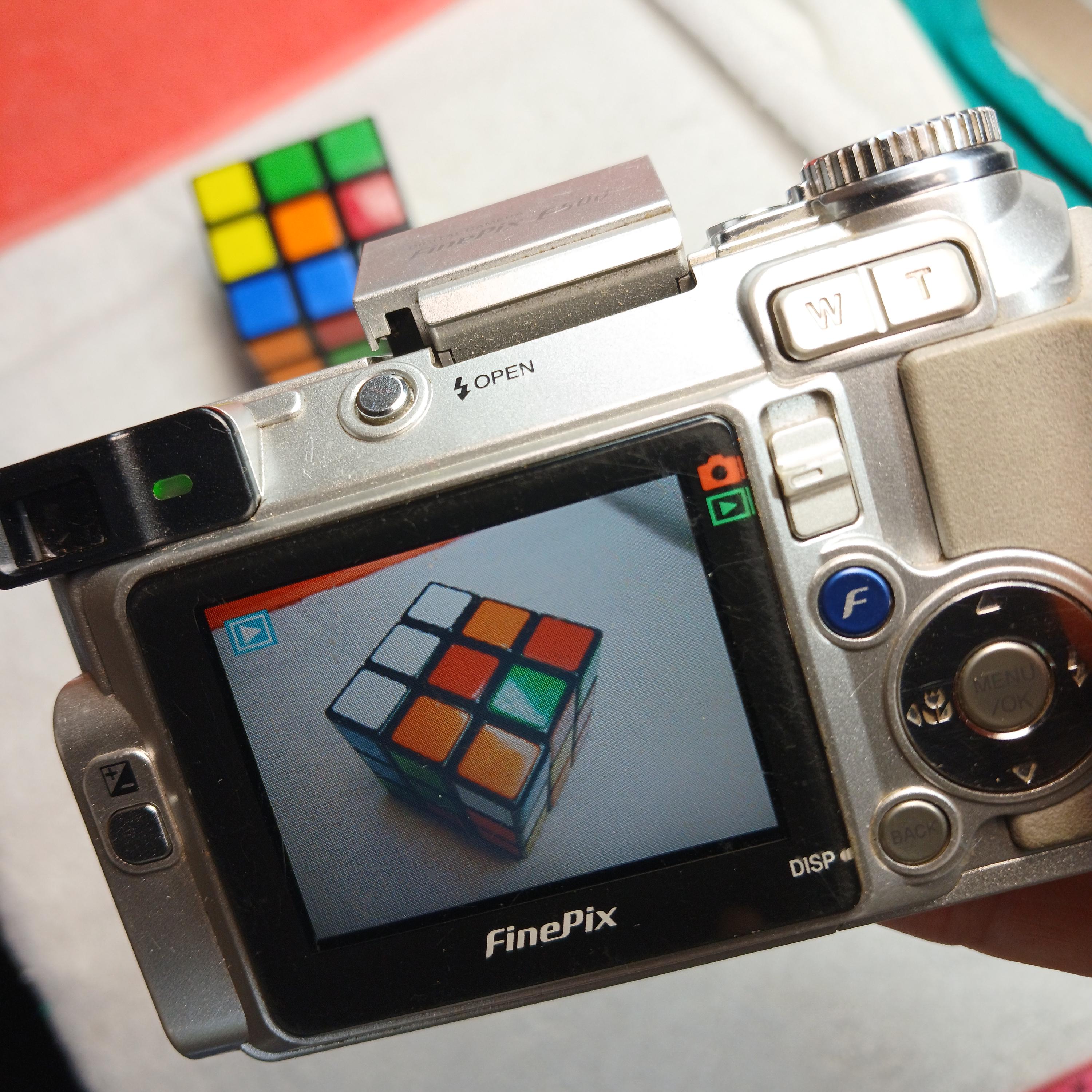 Working Vintage Fujifilm Finepix E500 Digital Camera – Y2K