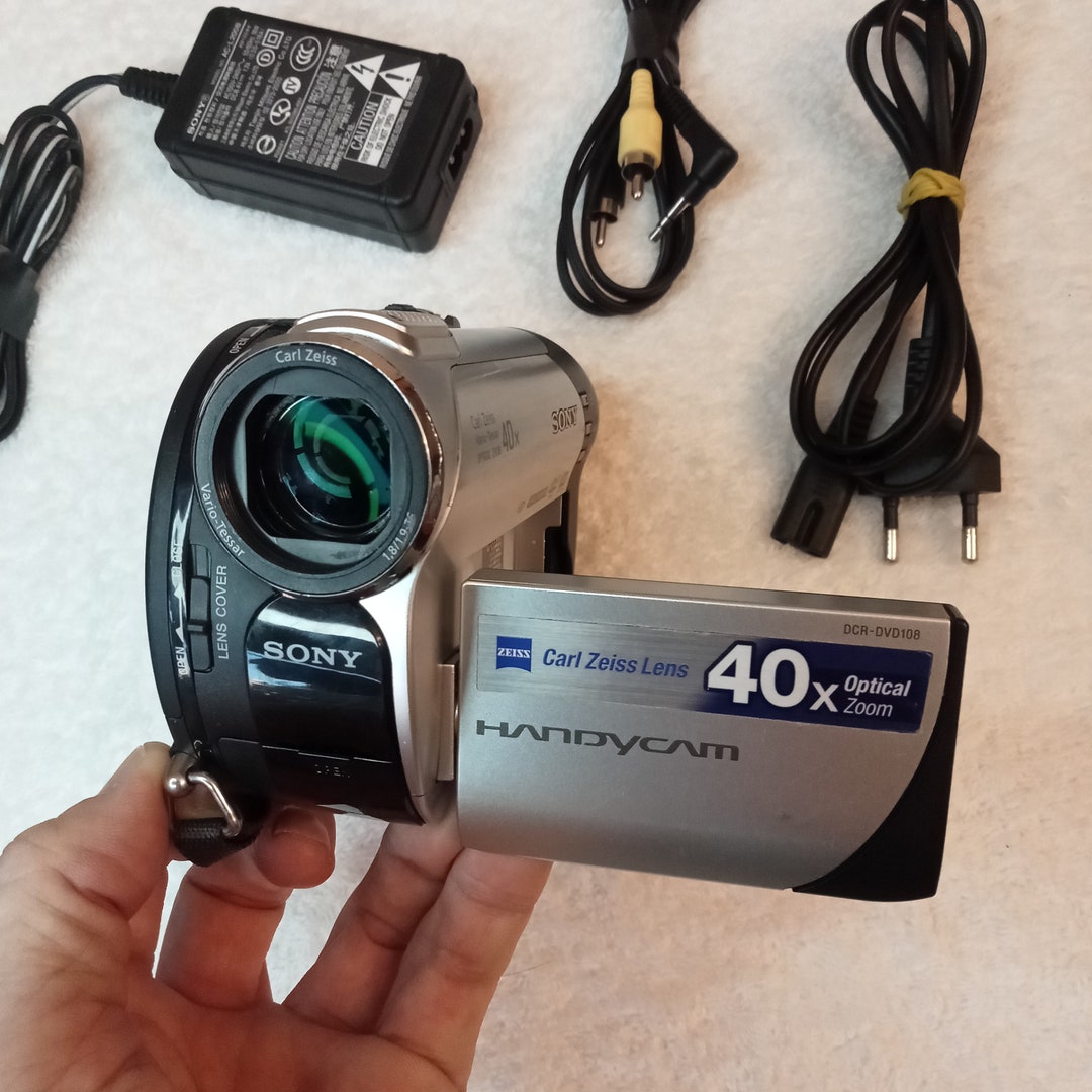 Caméra vidéo Sony DCRDVD108, en état de marche, Handycam, Carl Zeiss VarioTessar, zoom optique