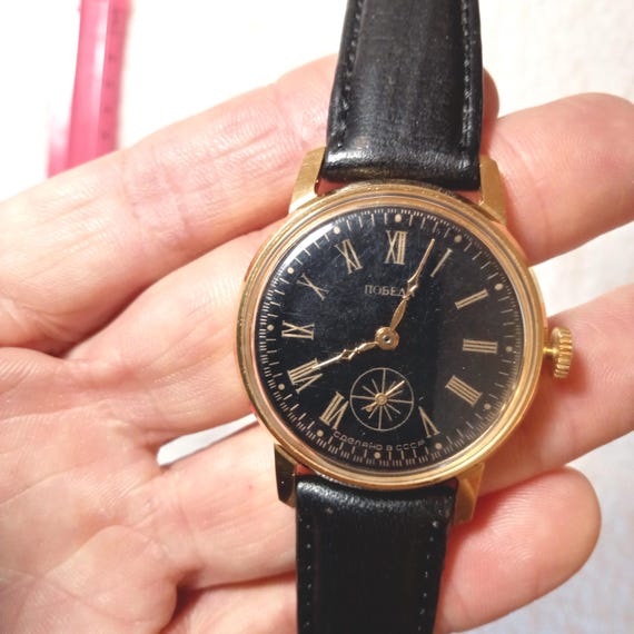 Orologio Pobeda funzionante, placcato in oro, 15 pietre