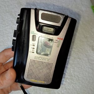 Funktionierender Sony TMC-465V, tragbarer Kassettenspieler, Vintage-Spieler, seltener Kassettenspieler, Vintage-Sammlerstück, Kassettenrekorder