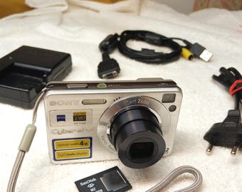 Sony Cyber-shot DSC-W110 Digital Camera – 7.2MP, Carl Zeiss Lens