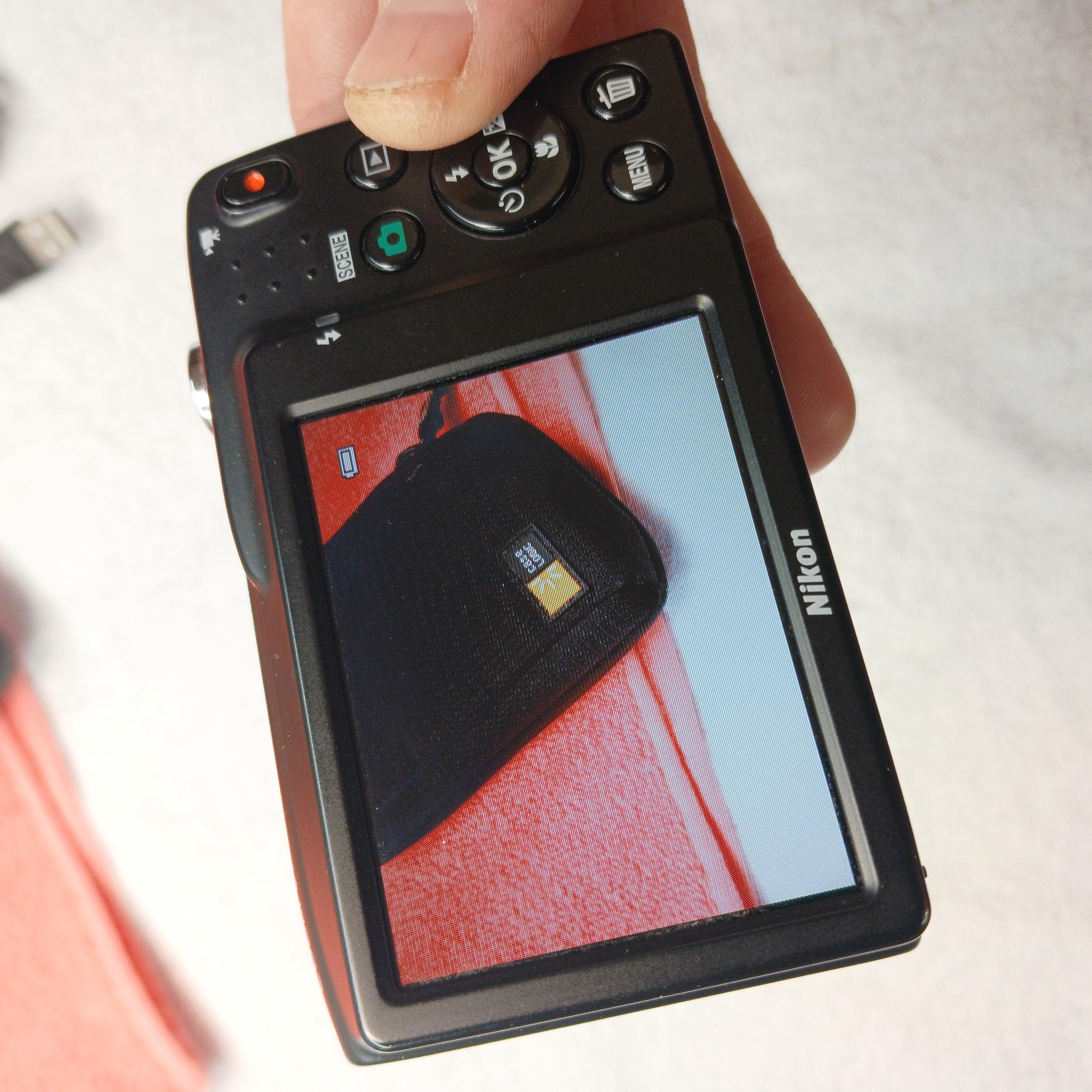Nikon Coolpix S2700, 16 MP, Working Camera, 6x Optical Zoom