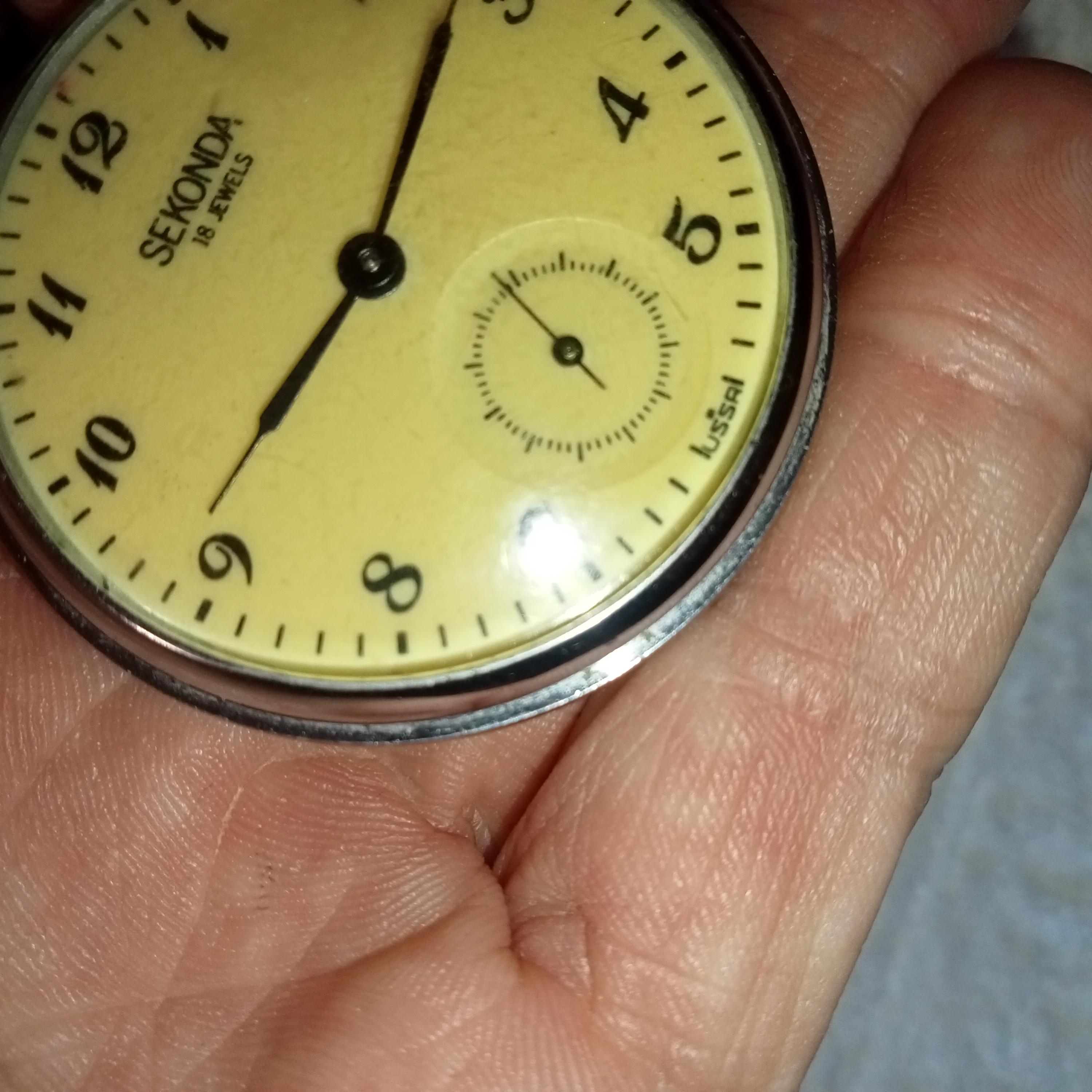 Working Soviet Mechanical Pocket Watch Sekonda 18 Jewels Railway 