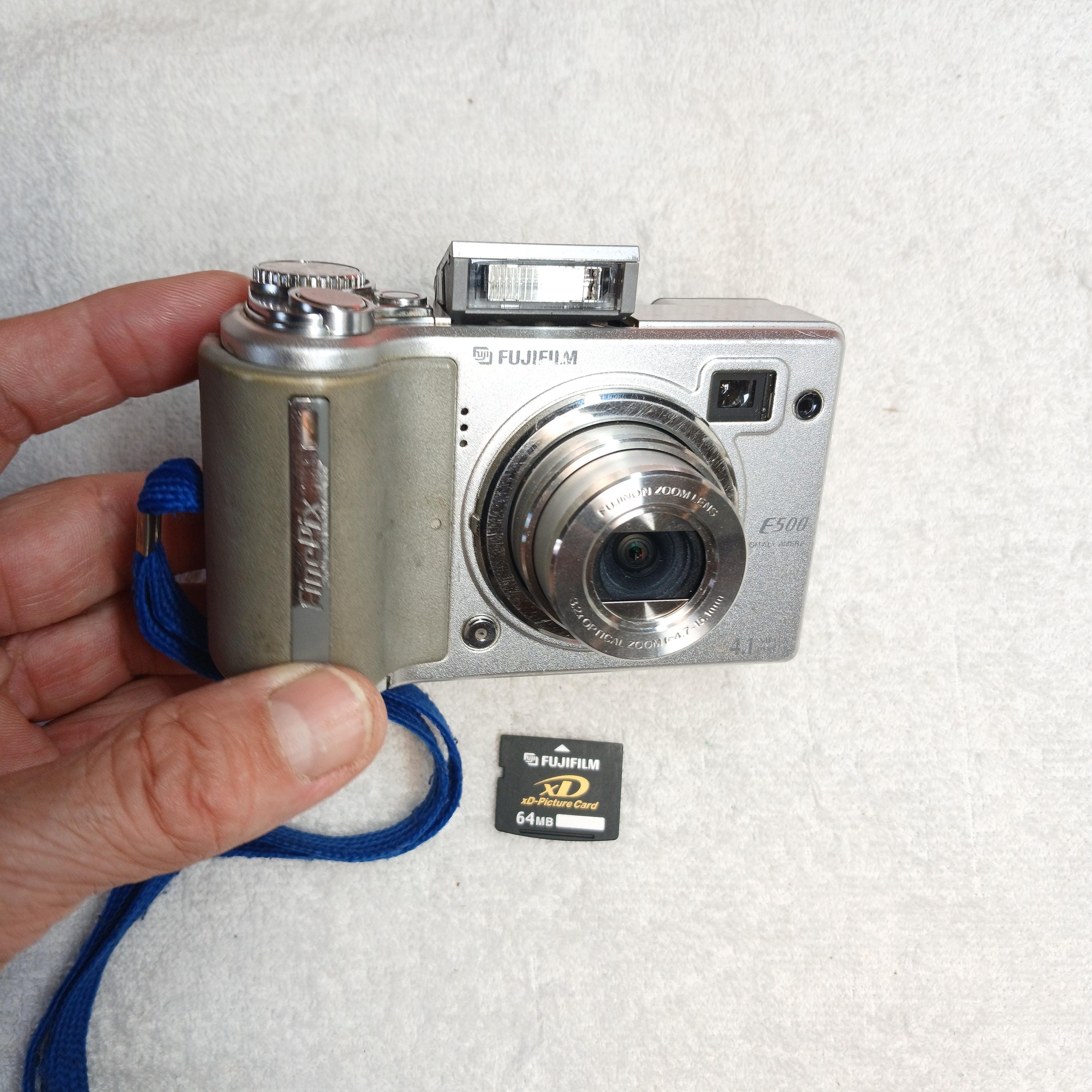 Working Vintage Fujifilm Finepix E500 Digital Camera – Y2K