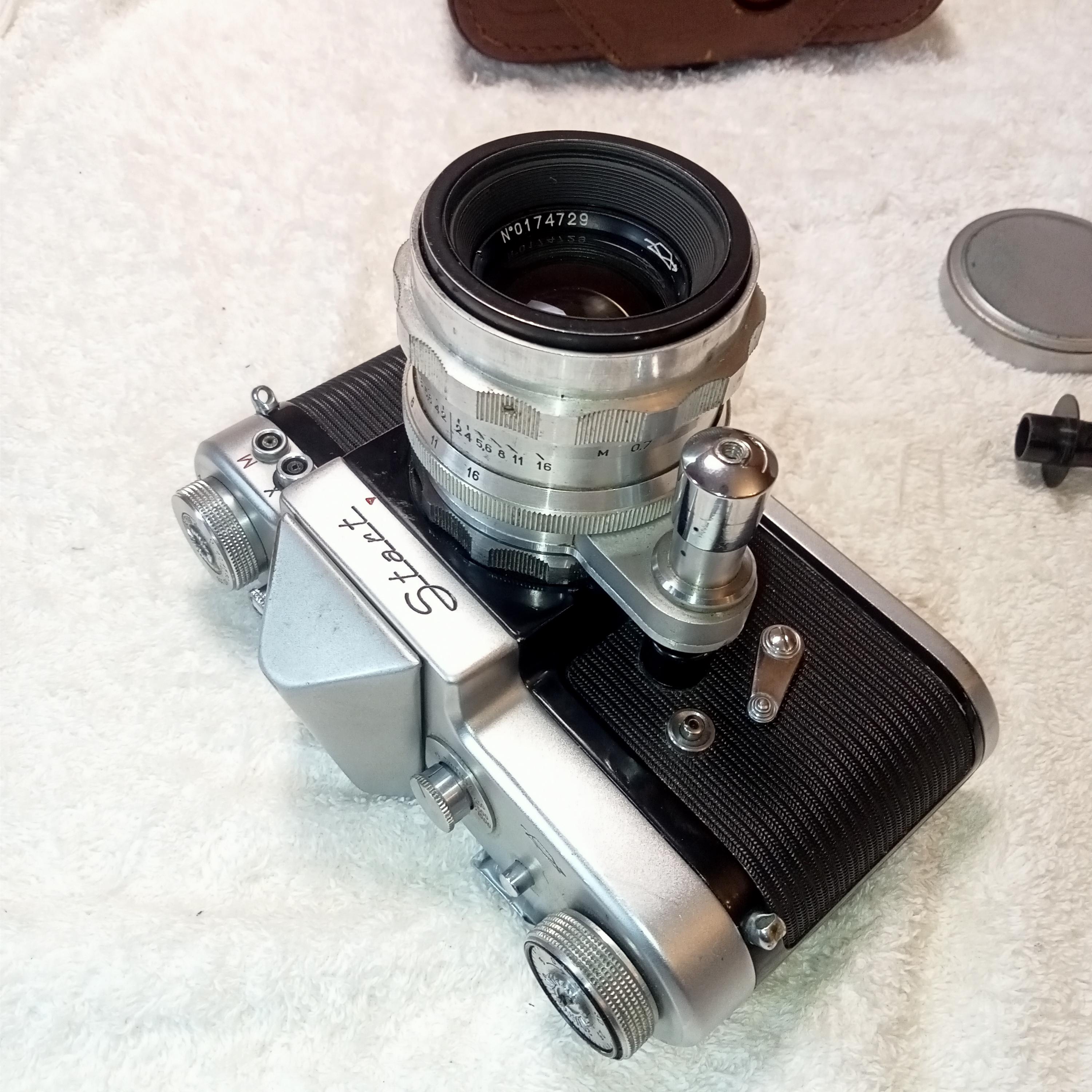 動作する希少なソビエト製カメラ Start、35 mm レンズ Helios-44 USSR