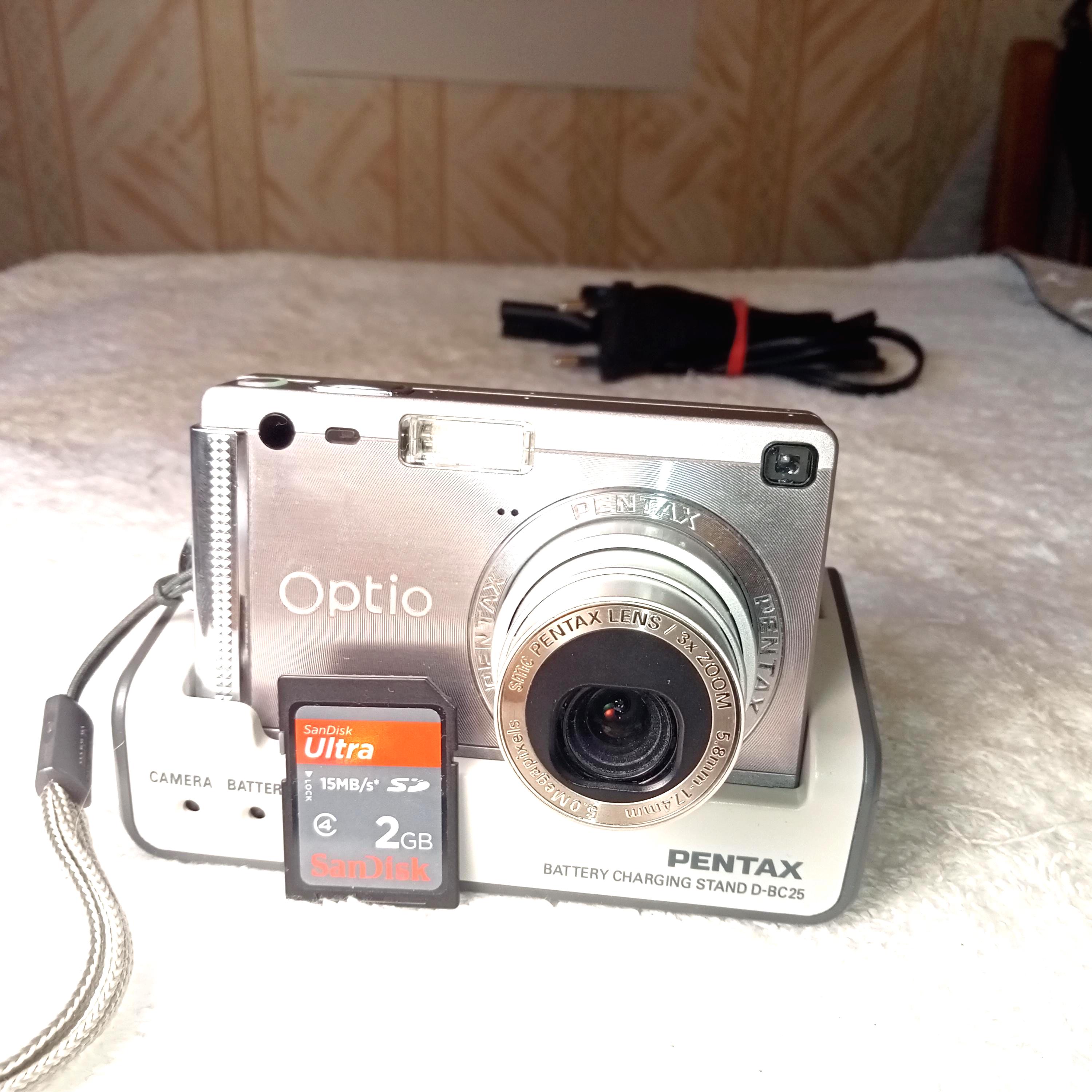 Pentax Optio S5i Work Digital Camera 5.0MP Display 3x Optical Zoom