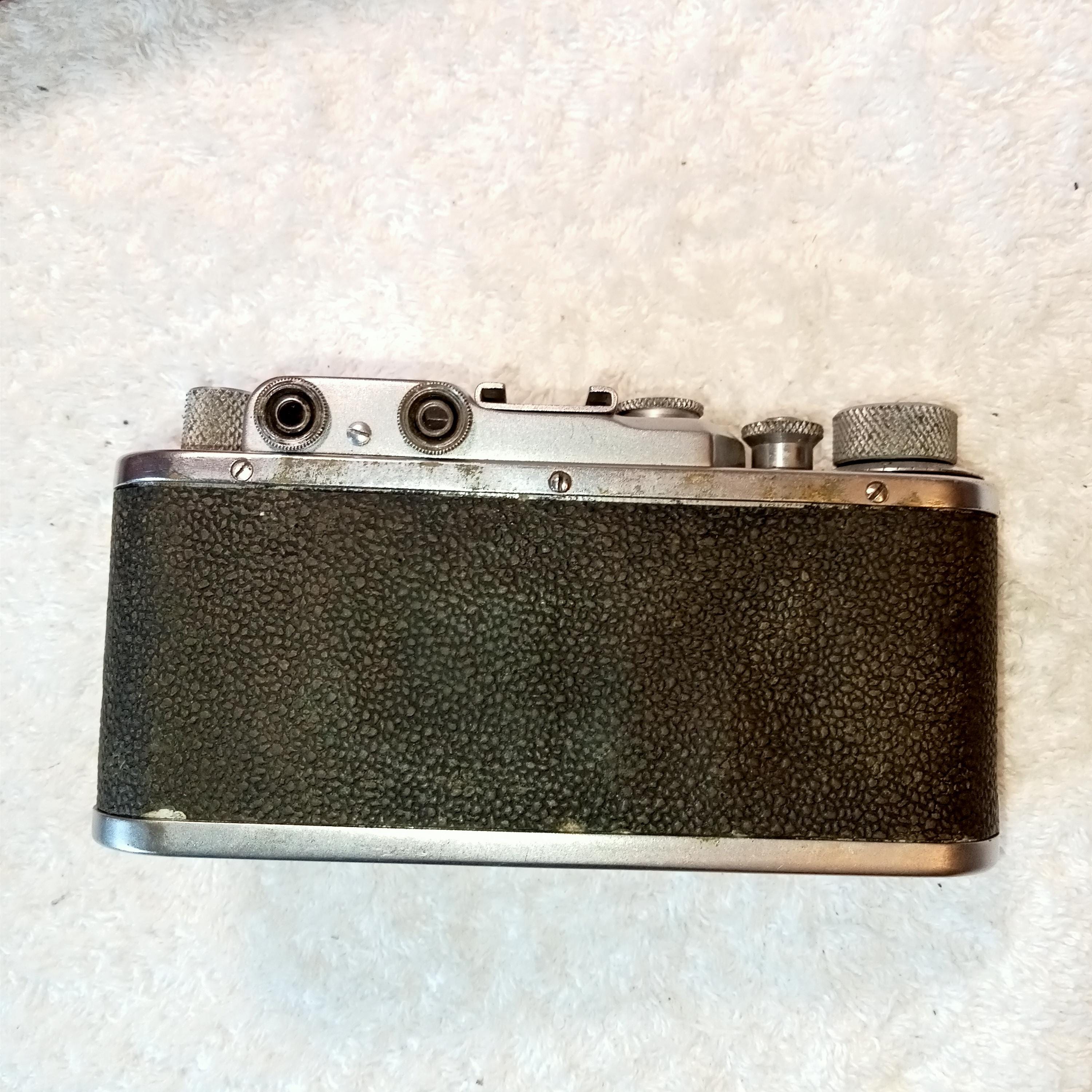 動作するソビエト製のビンテージフィルムカメラ Zorki-1、Industar-22