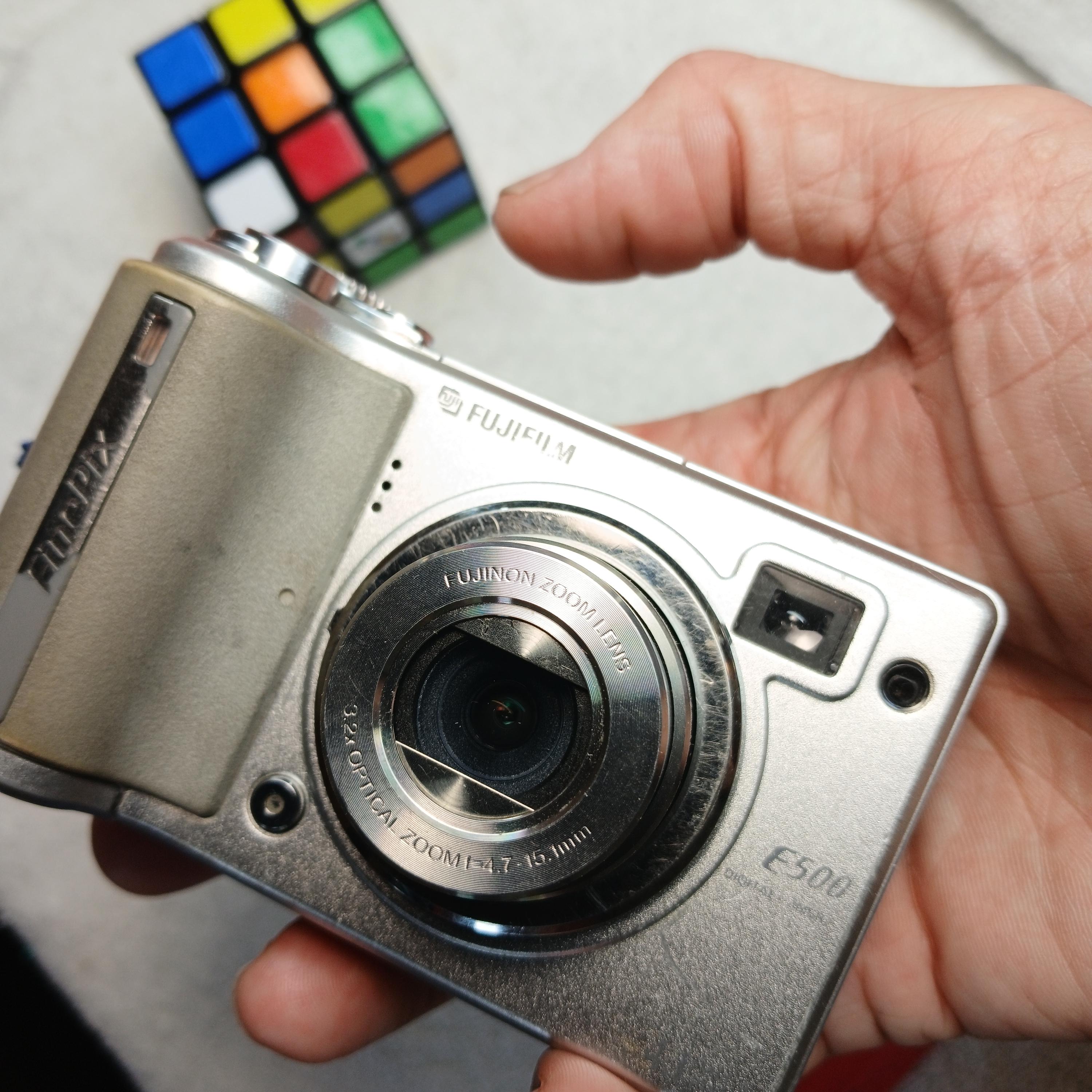 Working Vintage Fujifilm Finepix E500 Digital Camera – Y2K