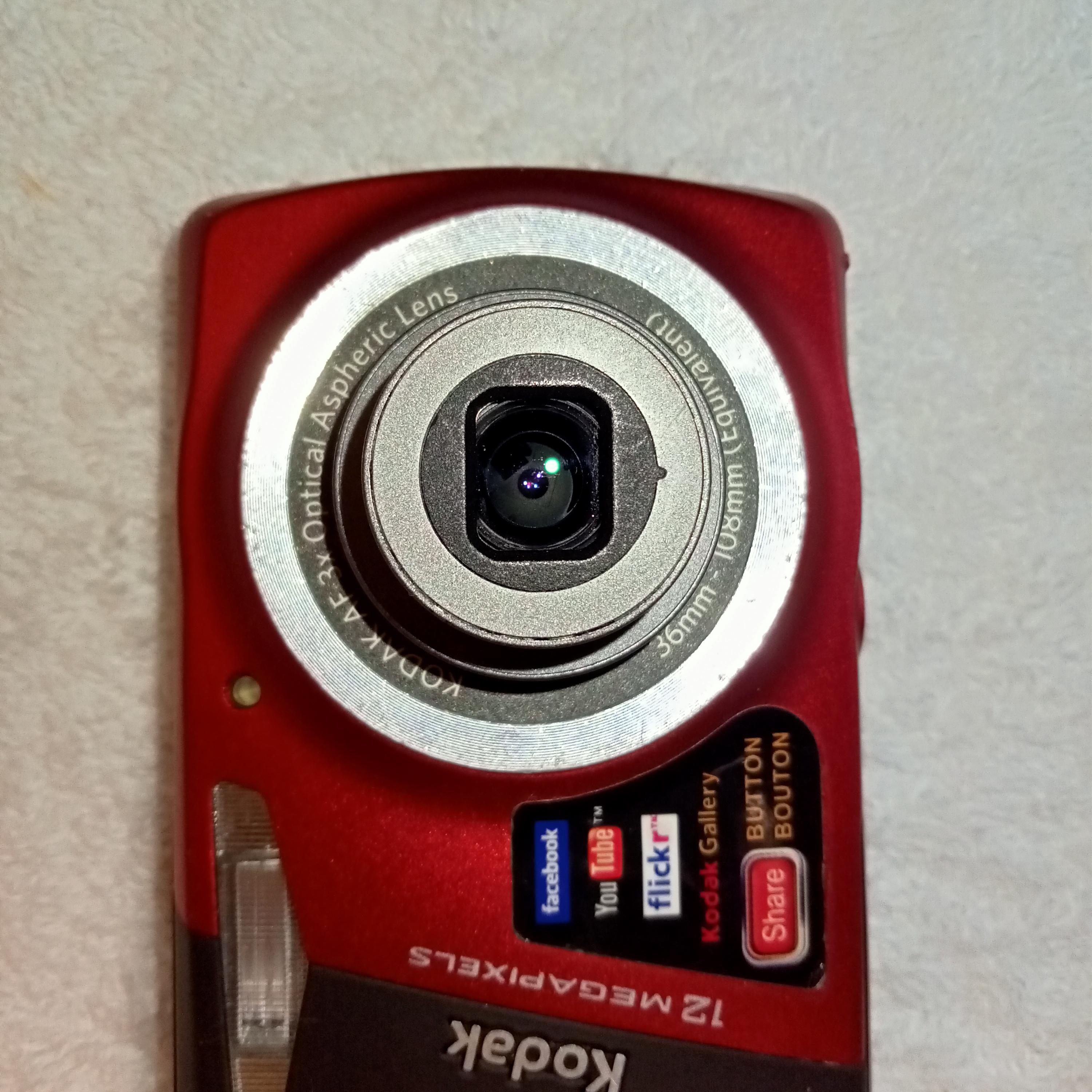 Kodak EasyShare M530 レッド Amazon.com : Kodak Easyshare M530 12 MP Digital Camera with