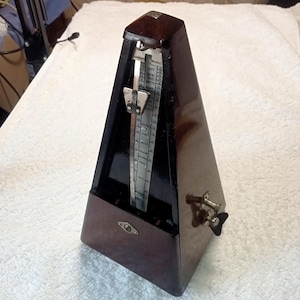 Vintage working Metronome, German Metronome, Maelzel, German, Mechanical Wind-up