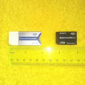 Tarjeta de memoria de trabajo Memory Stick PRO Duo, 2 GB con adaptador MSAC-M2, fabricada en Japón, para videocámara Sony, cámara