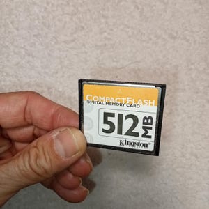 Tarjeta de memoria flash compacta de trabajo, Kington, 512 MGB, Japón, para cámaras digitales y videocámaras