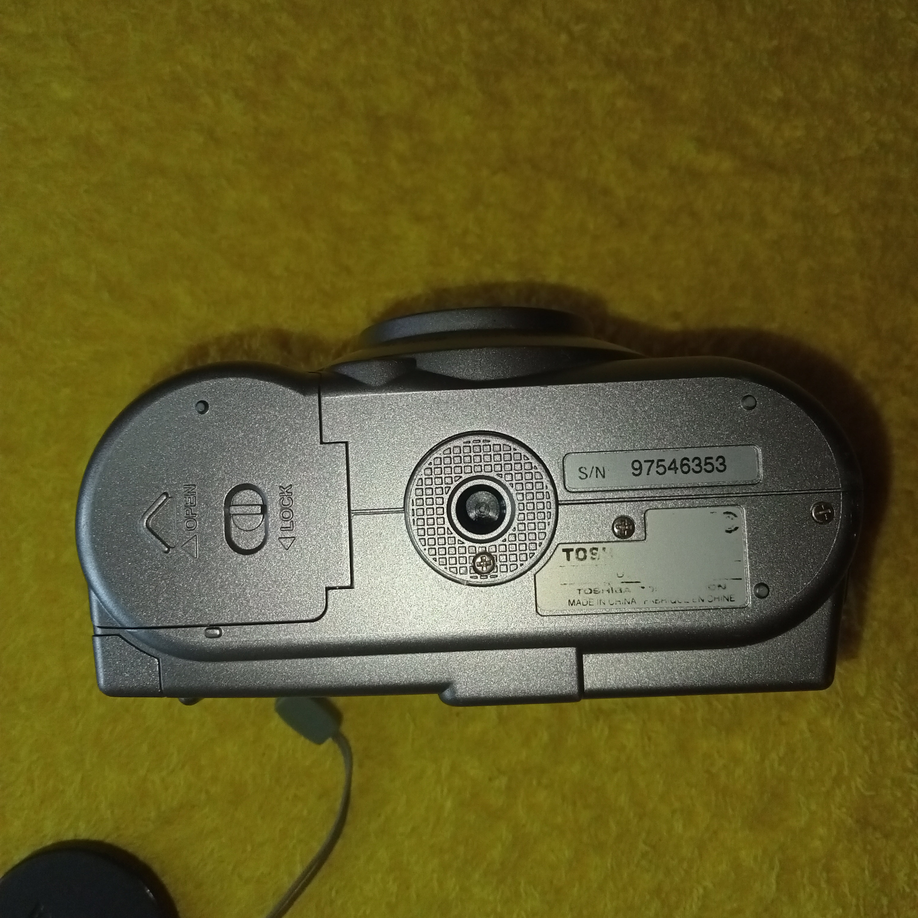 Working Digital Camera Toshiba PDR-M25, Vintage Stylish Camera