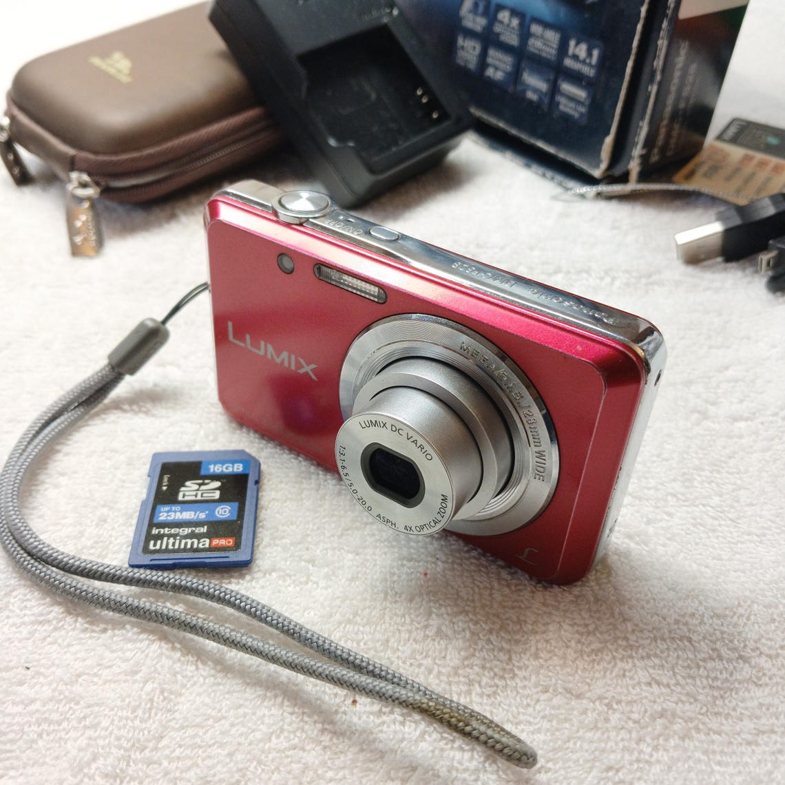 Panasonic Lumix DMC-FS28, foto 3 di 5