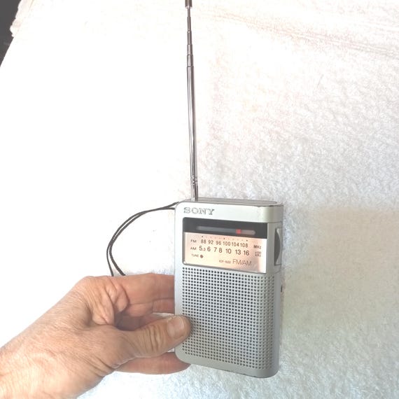 Working Compact Radio Sony ISF-S22, Fm/am,vintage Handheld