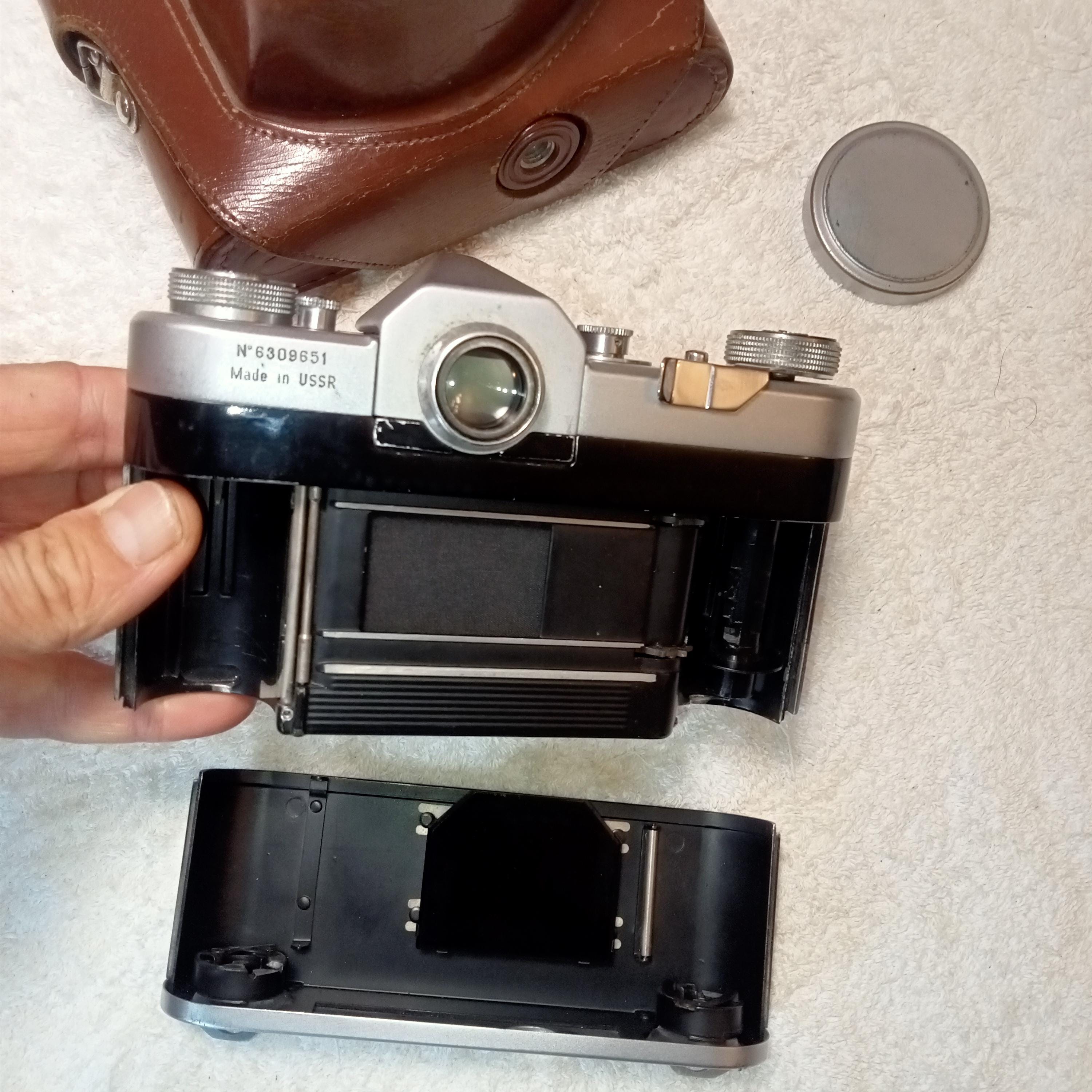 動作する希少なソビエト製カメラ Start、35 mm レンズ Helios-44 USSR