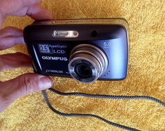 Olympus Mj Digital 500,Hyper Crystal LCD, Retro style compact digital camera,5MP, Tested with memory card,charger,case,manual