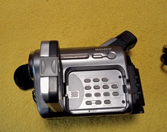 Camescope sony dcr-hc85e pal complet et fonctionnel
