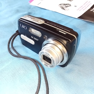UFO DS8310, Digital Work Camera, 4x digital zoom, silver 8.3MP, 5.8-17.4mm Compact Camera for Beginners, charger, manual, box, Gift for Her