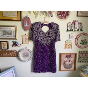 80&#39;s vintage Right Choice 100% silk purple fully beaded ornate keyhole back dress