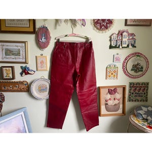 90&#39;s VTG MetroStyle red 100% leather straight leg high waisted pants 32&quot; W