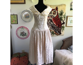 80&#39;s vintage Scott McClintock cream drop waist off the shoulder gown