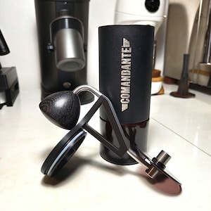 Capello - Bouchon/couvercle avec support à manivelle pour moulin à café manuel Comandante C40